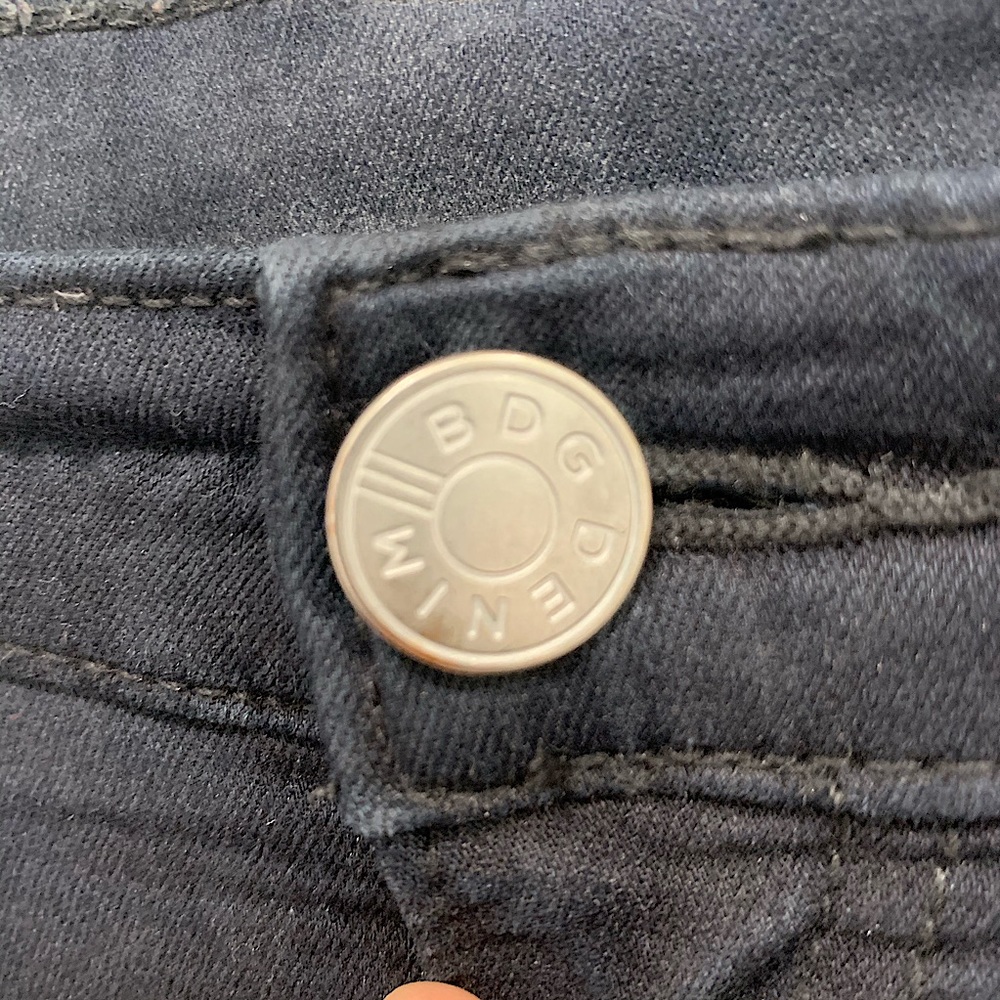 UO BDG Womens Black Cigarette Denim! - Picture 2 of 9
